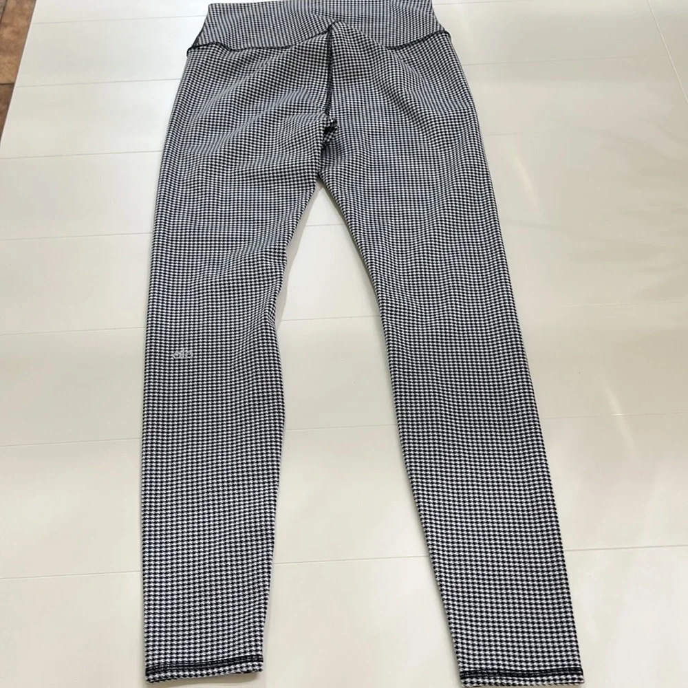 Alo yoga leggins - Picture 8 of 15